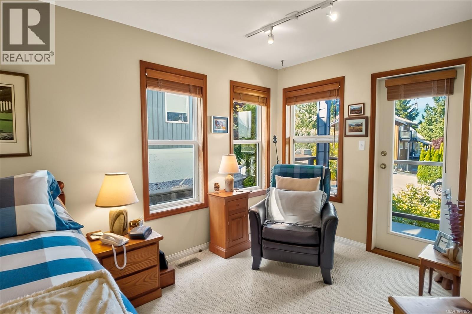607 Pfeiffer Cres, Tofino