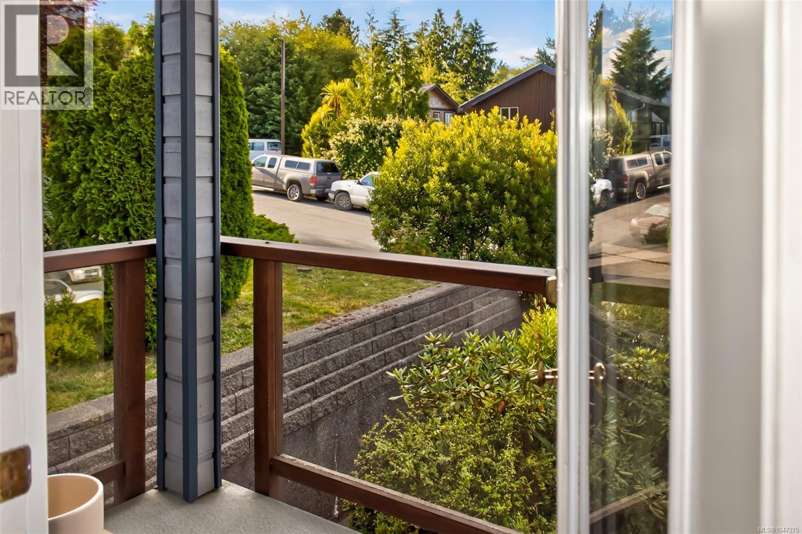 607 Pfeiffer Cres, Tofino