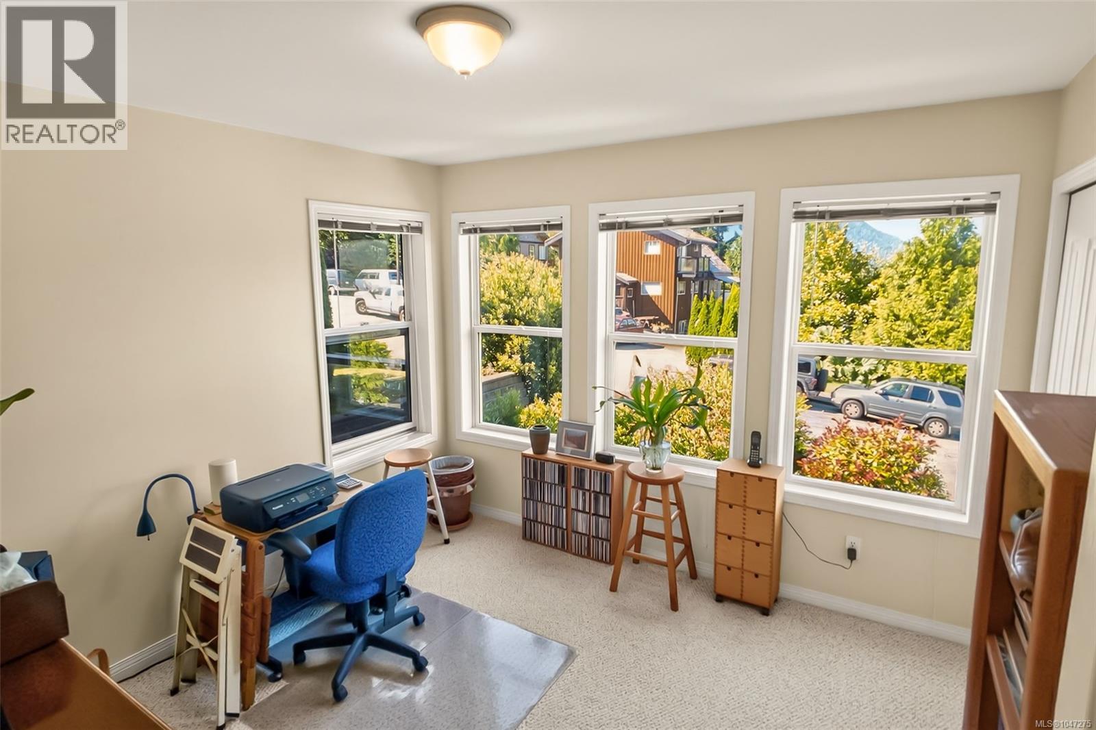 607 Pfeiffer Cres, Tofino
