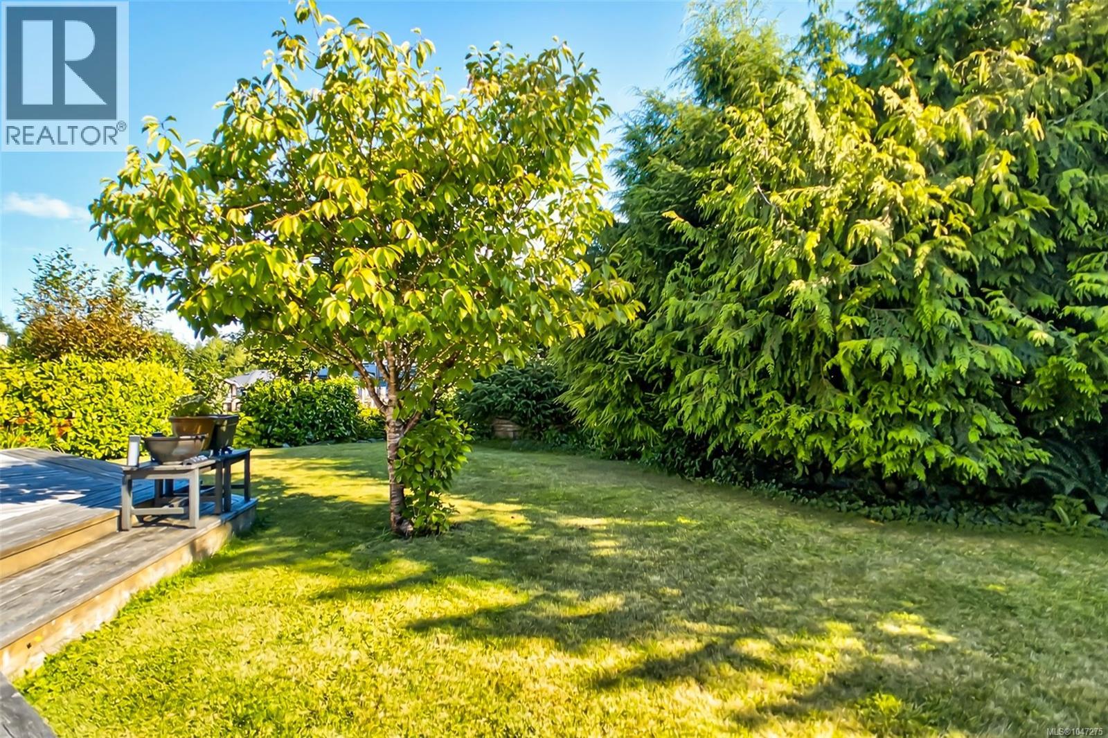 607 Pfeiffer Cres, Tofino