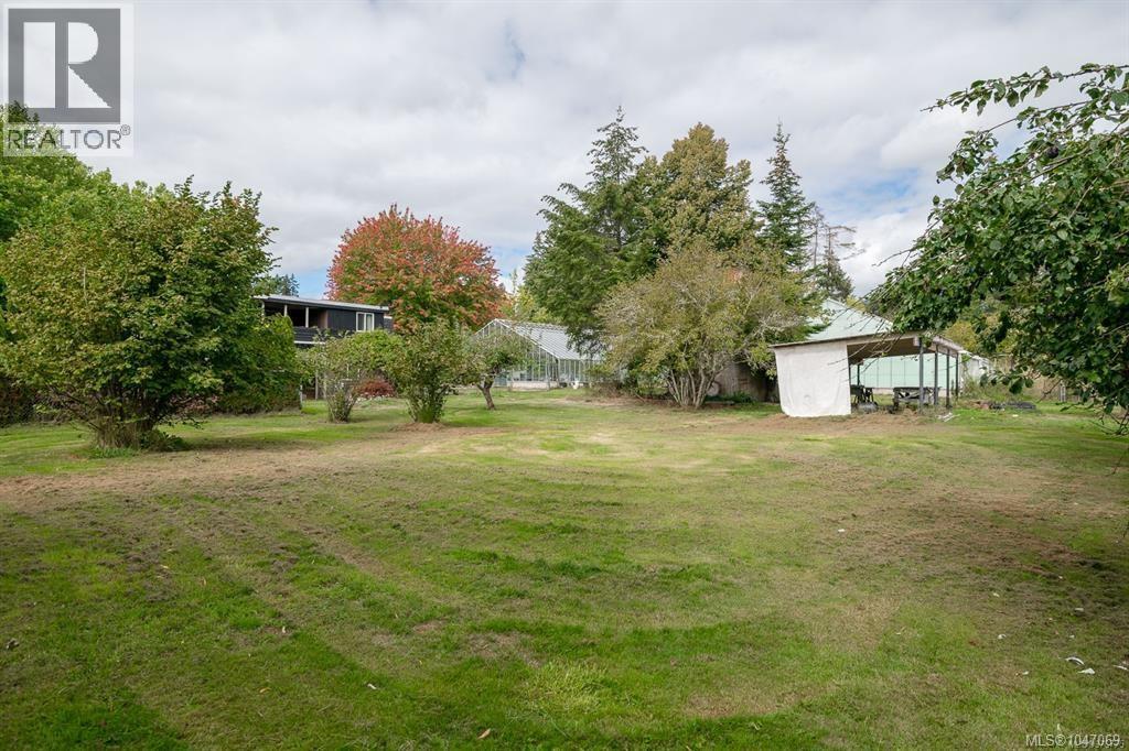 5633 STRICK Rd - 6