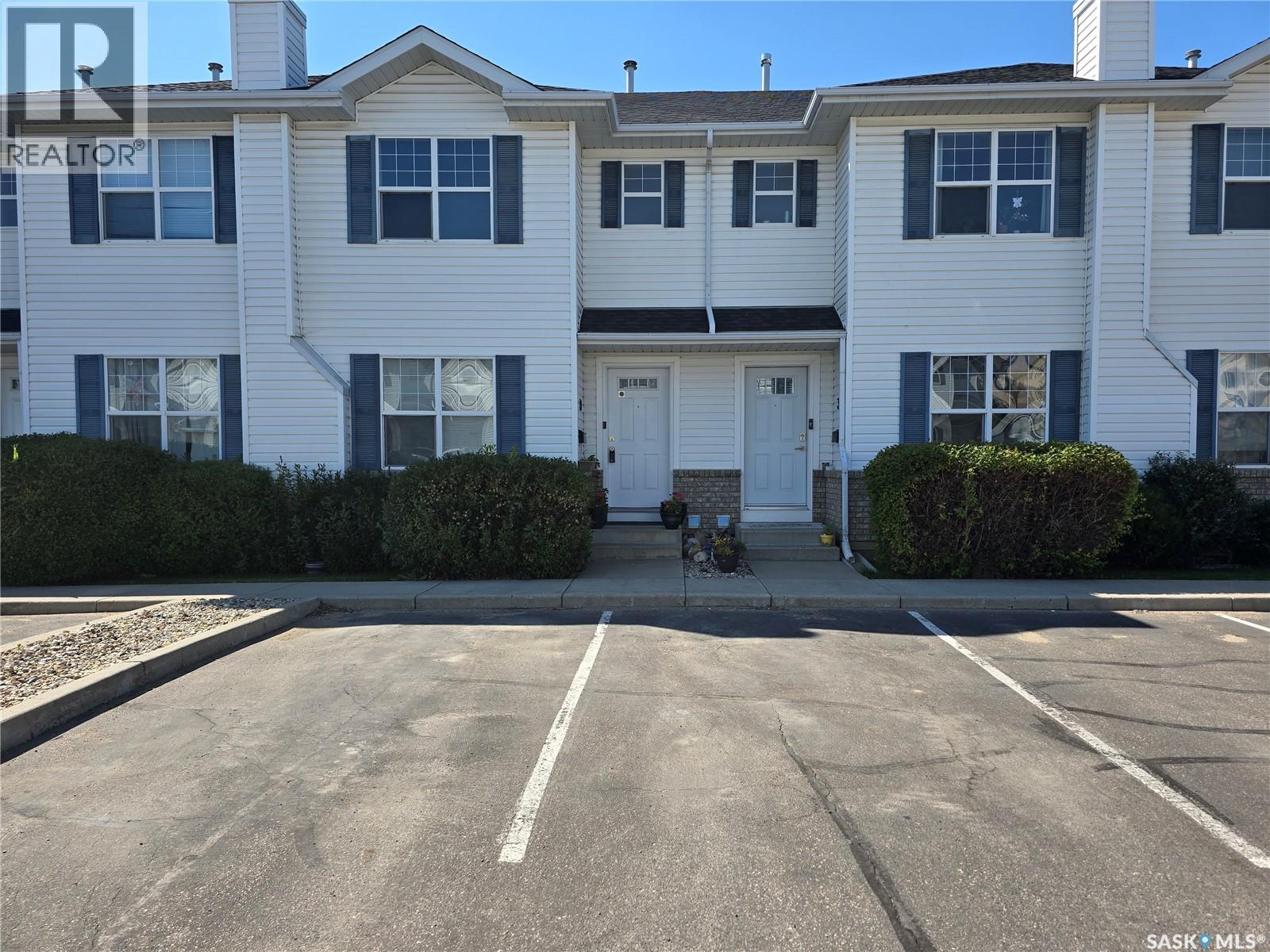 30 102 Pawlychenko LANE