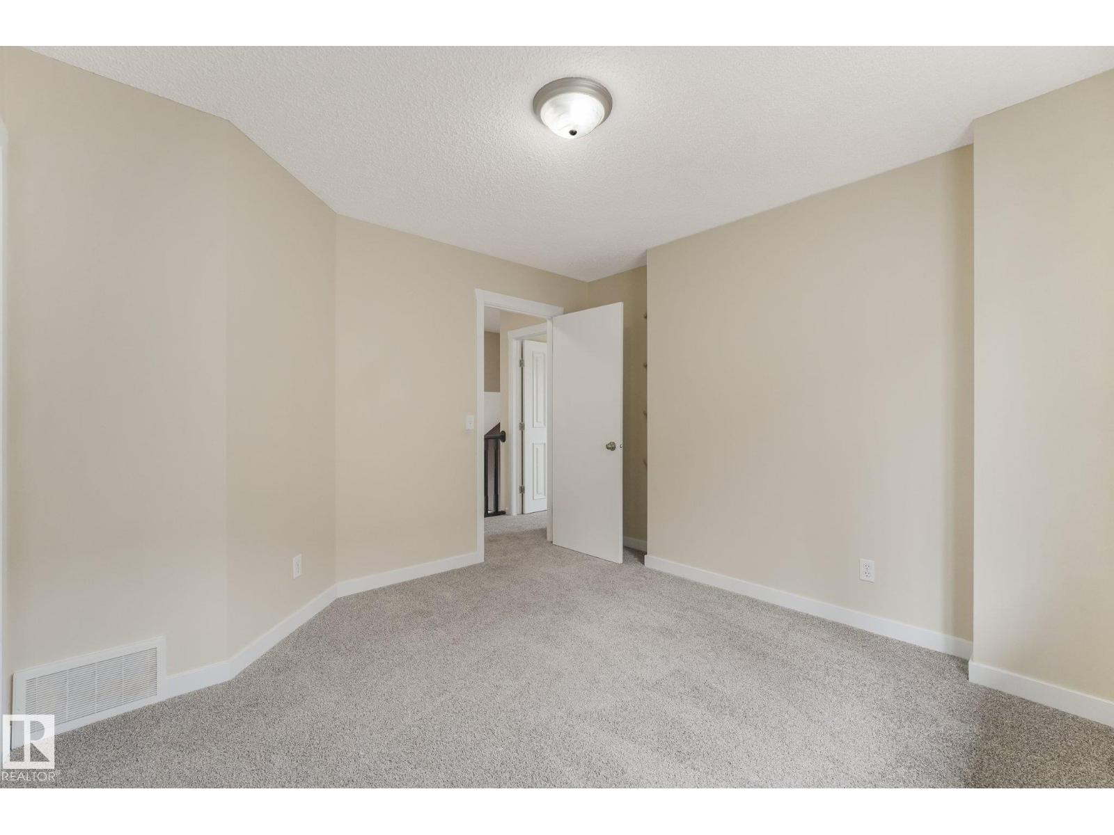 16523 89 ST NW - 31