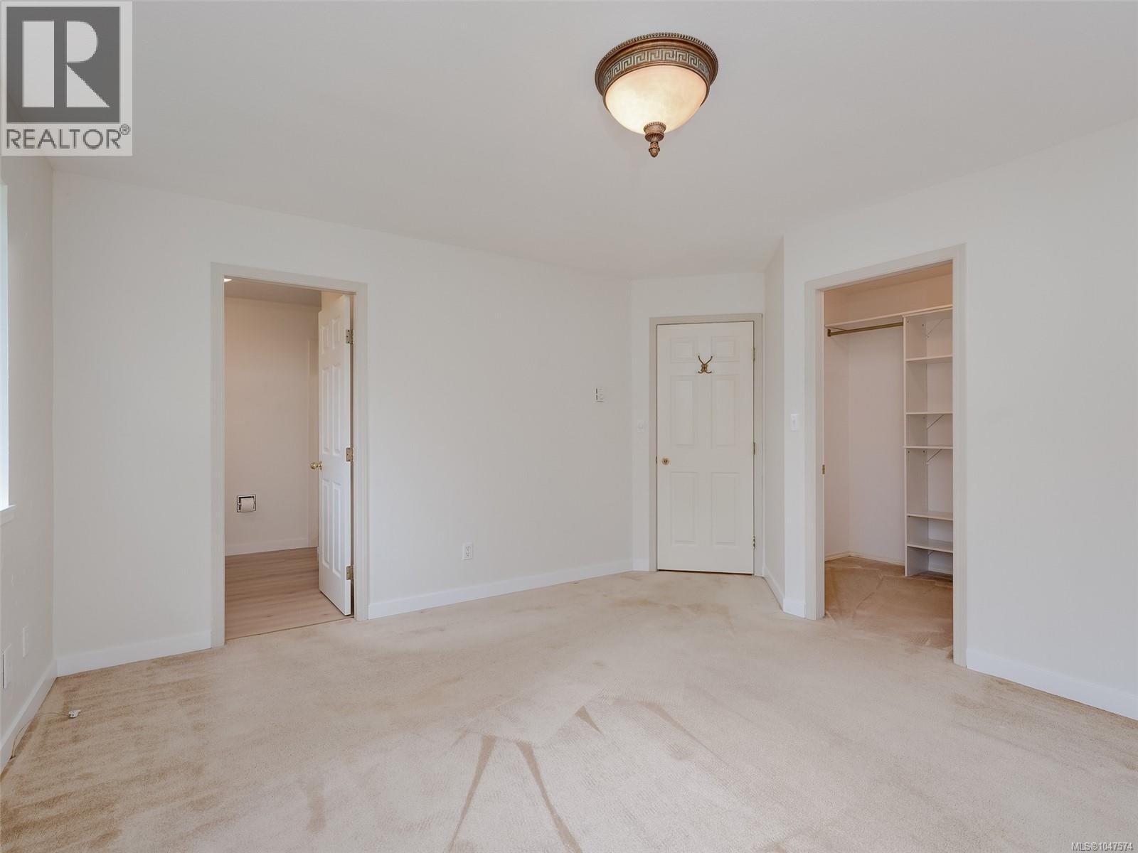 2011 Govenlock Pl - Image 14