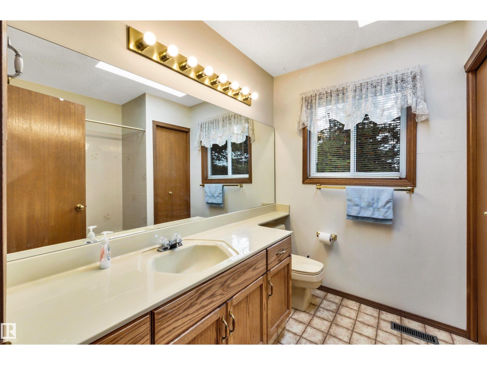 6208 187B ST NW - Image 33