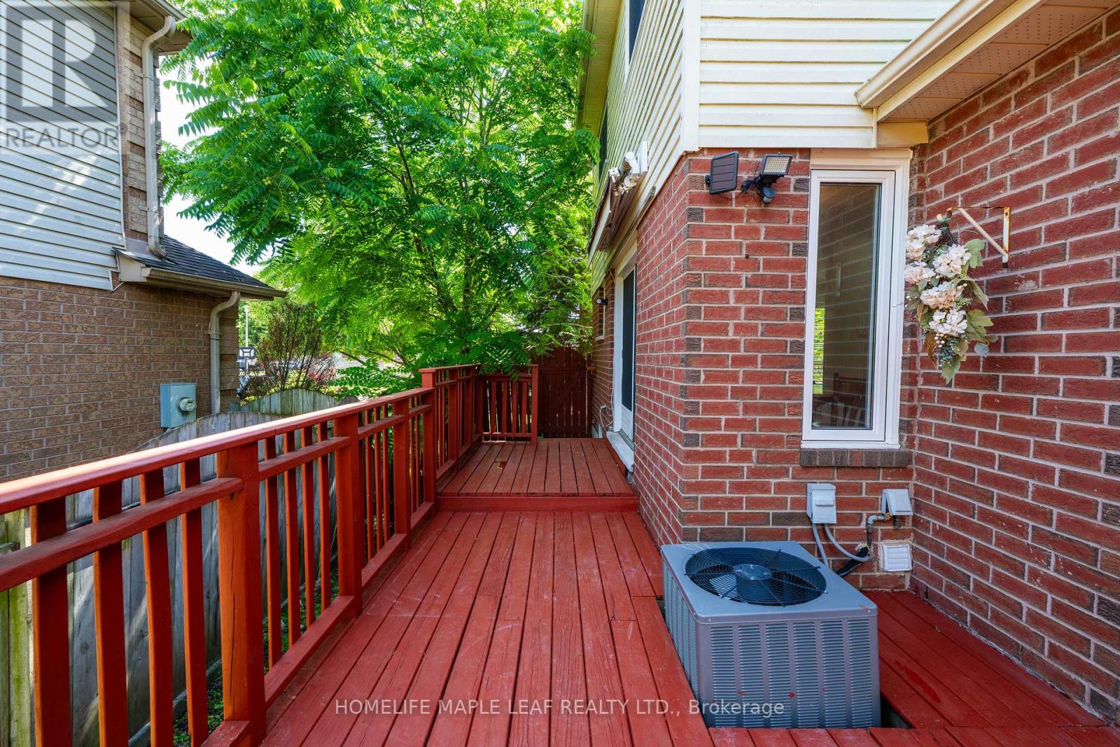 191 STIRLING MACGREGOR DRIVE - 31