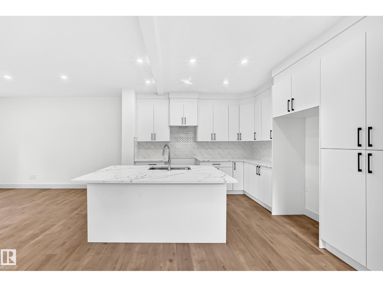 12411 86 ST NW - 12