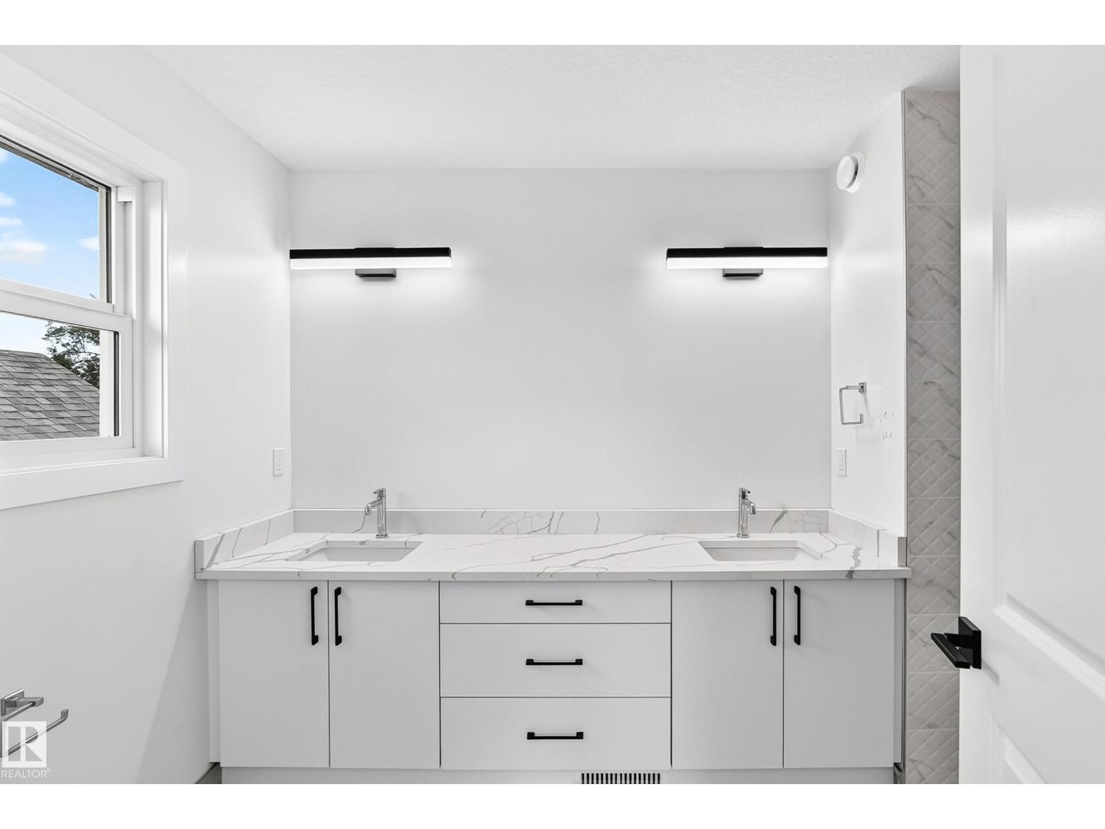12411 86 ST NW - Image 30