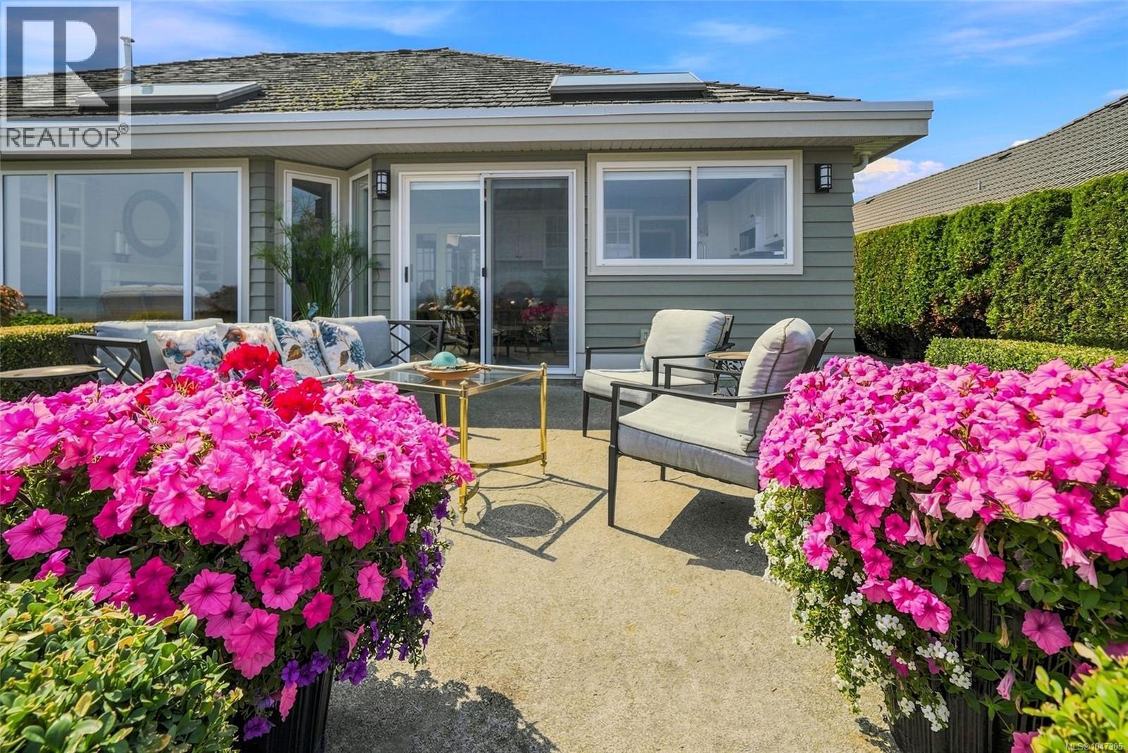 1709 Admiral Tryon Blvd, Parksville
