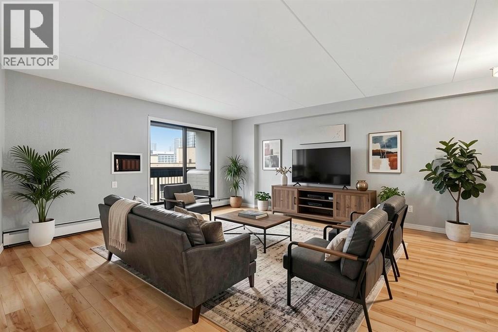 #904 735 12 Avenue SW - 1