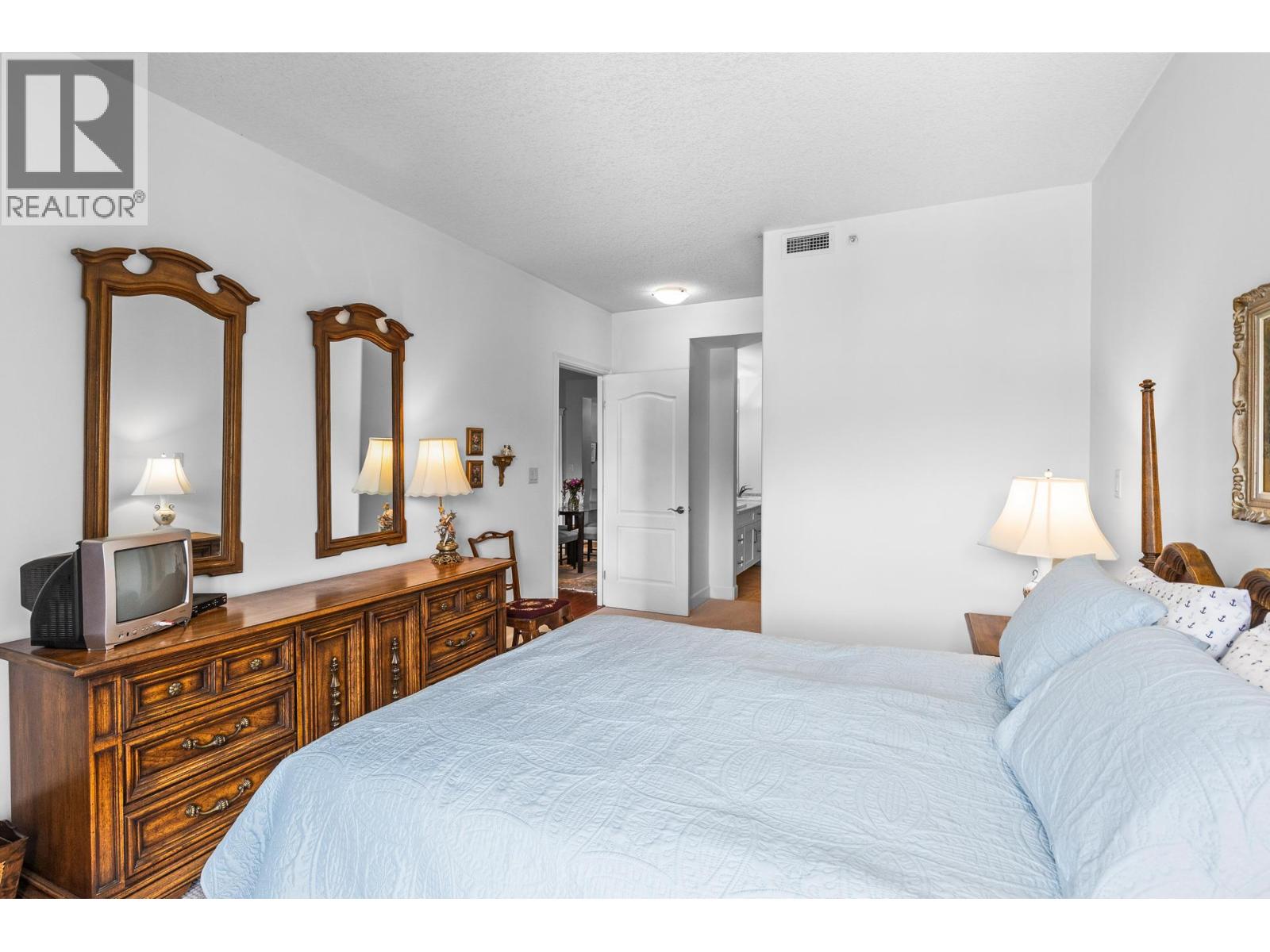 502 1947 Underhill Street, Kelowna