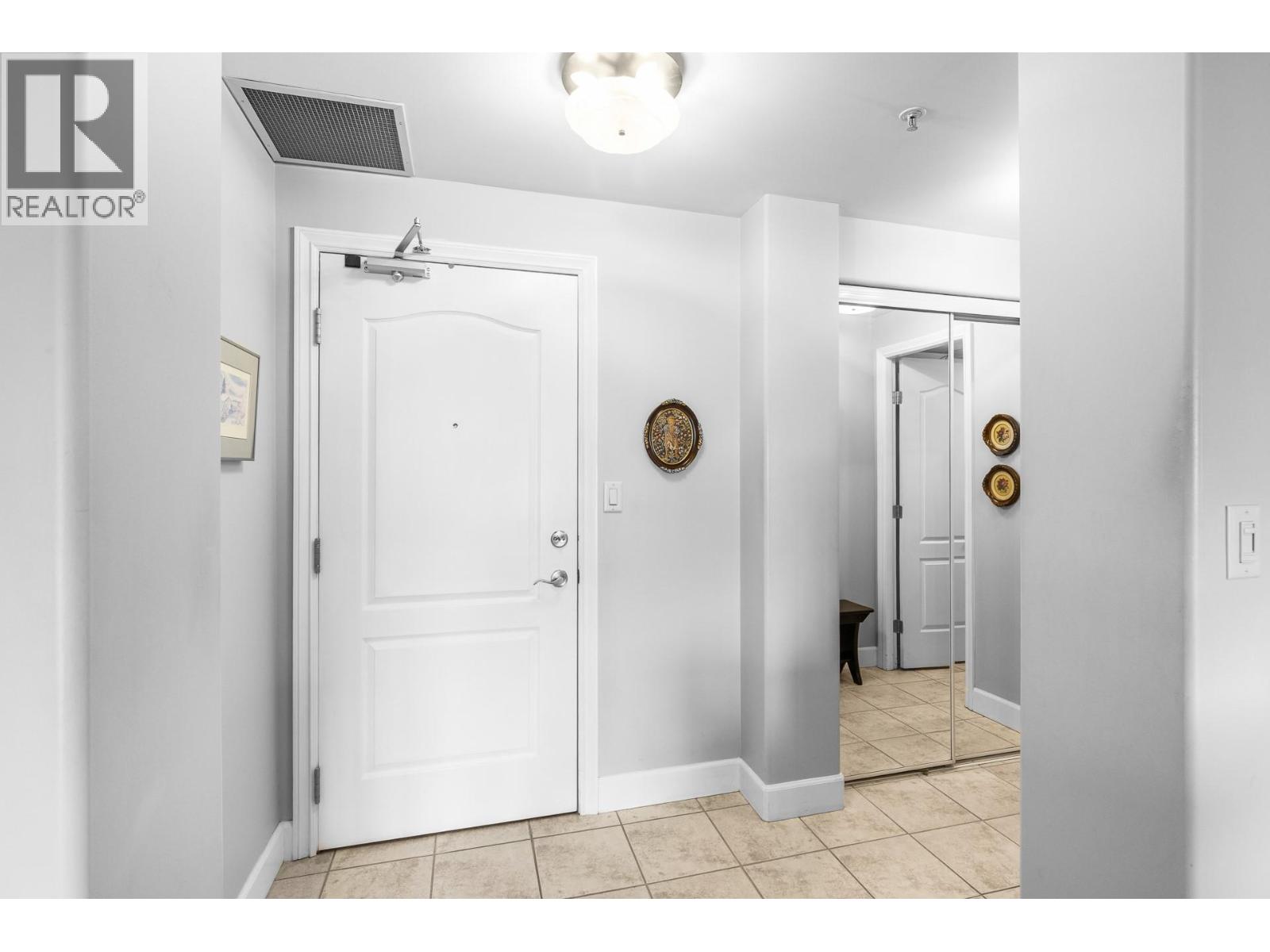 502 1947 Underhill Street, Kelowna