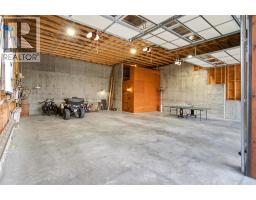 Full bathroom - 102 Sandner Road, Christina Lake, BC V0H1E0 Photo 11