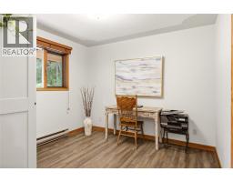 102 Sandner Road, Christina Lake, BC V0H1E0 Photo 38
