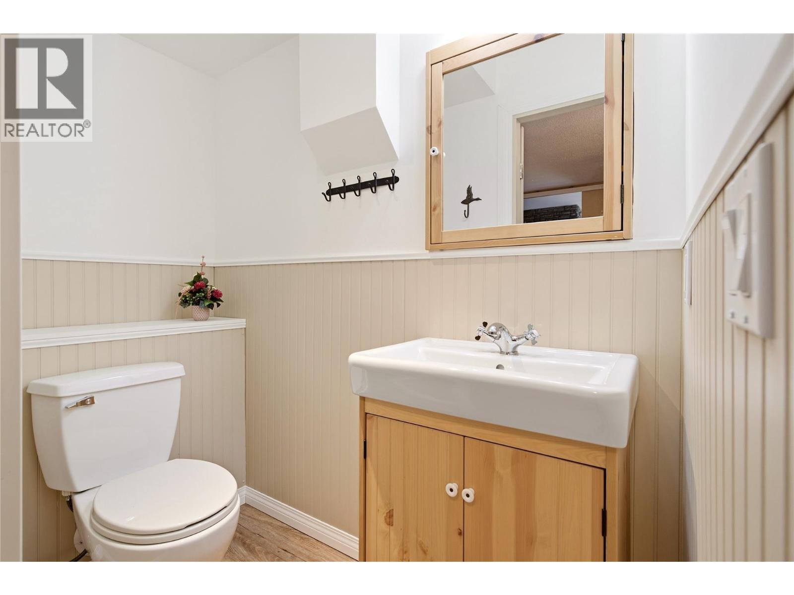 102 SANDNER Road, Christina Lake