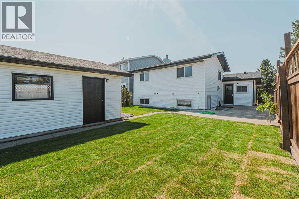 20 Castlegrove Way NE - 39