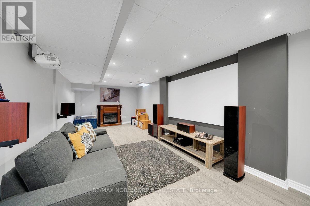 3 CASTLEHILL ROAD - Image 35