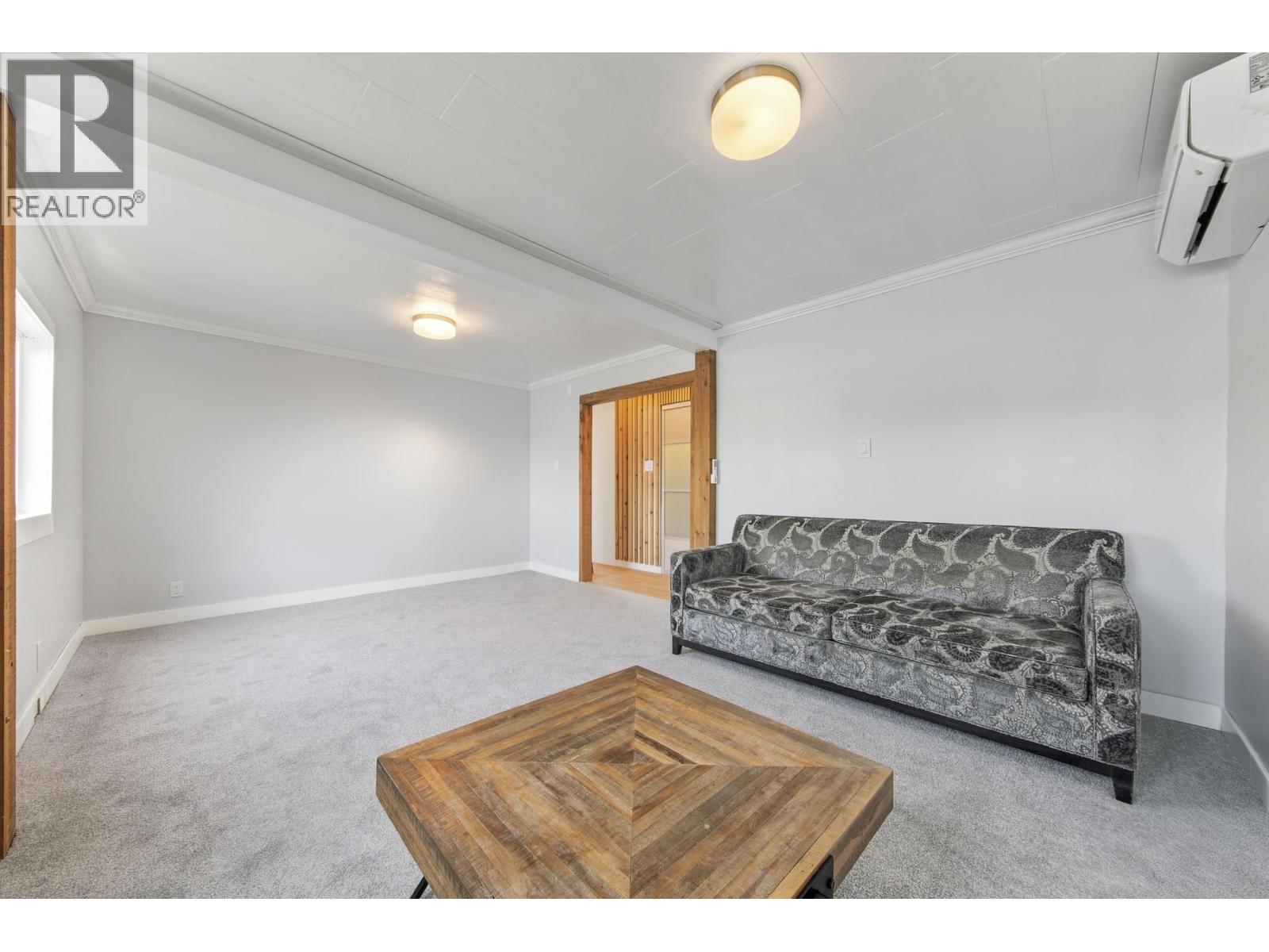 A23 415 W ESPLANADE AVENUE, North Vancouver
