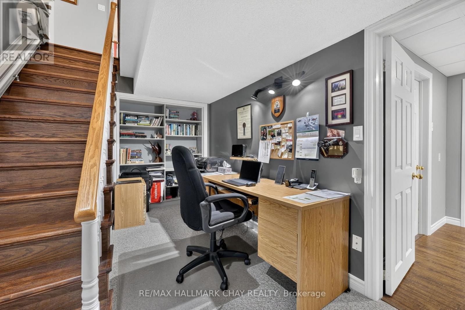 358 LIVINGSTONE STREET W - Image 12