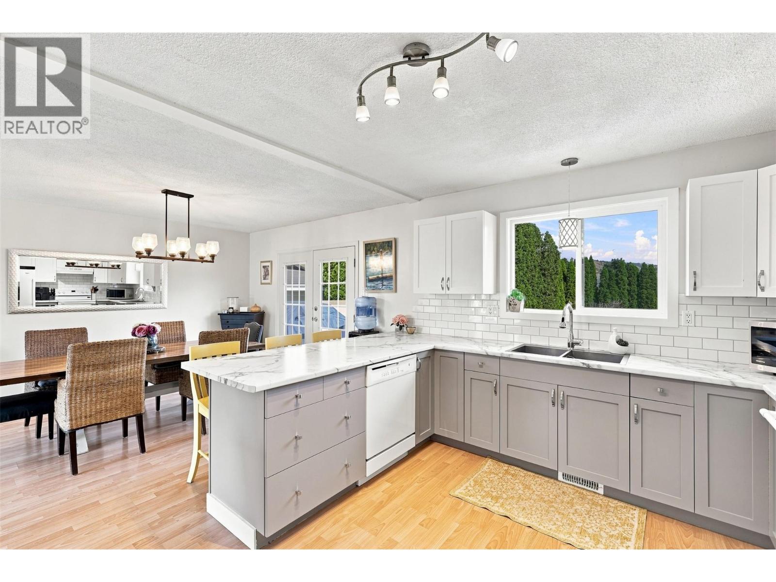 718 Clements Court, Kamloops