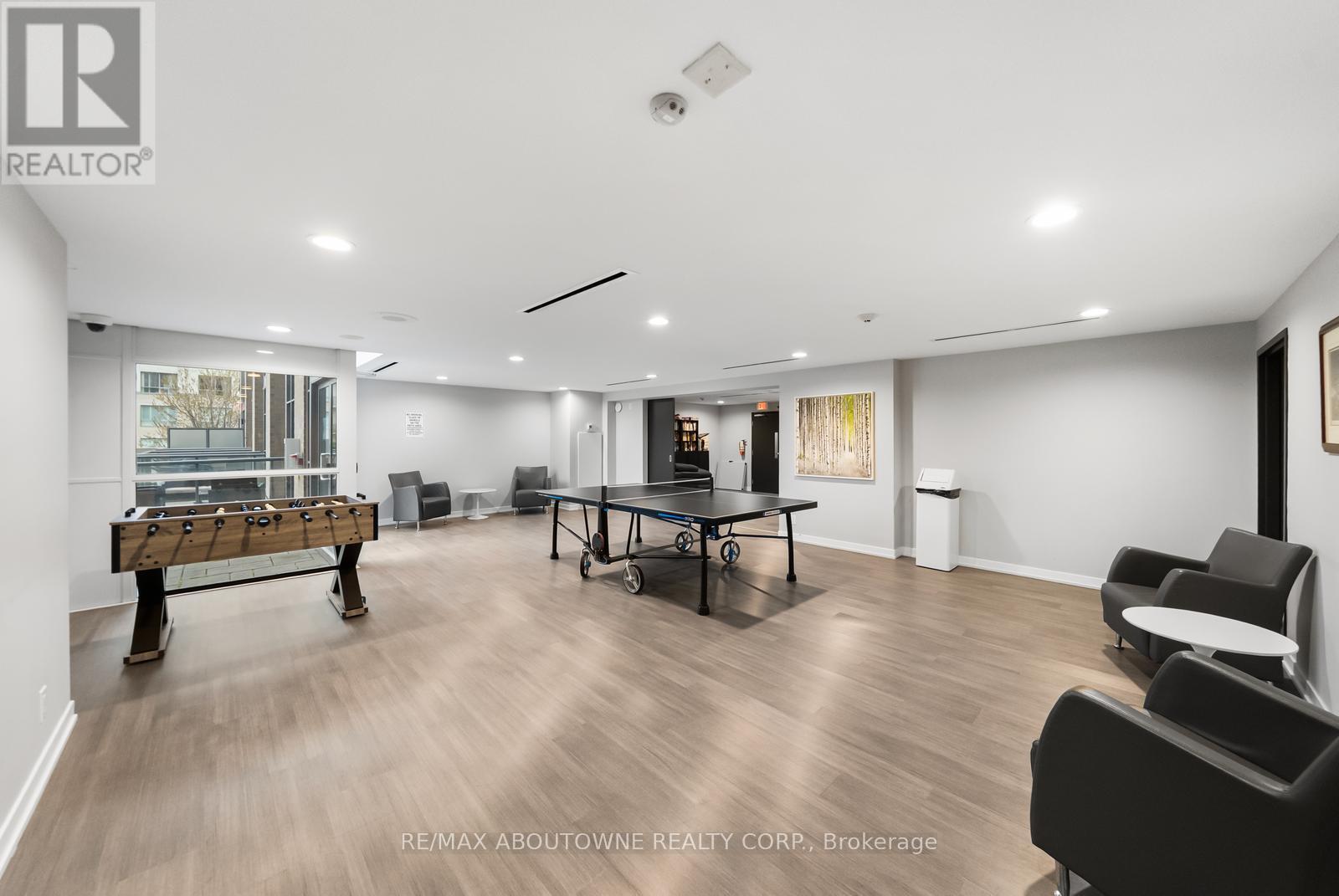 #808 1940 IRONSTONE DRIVE - 28