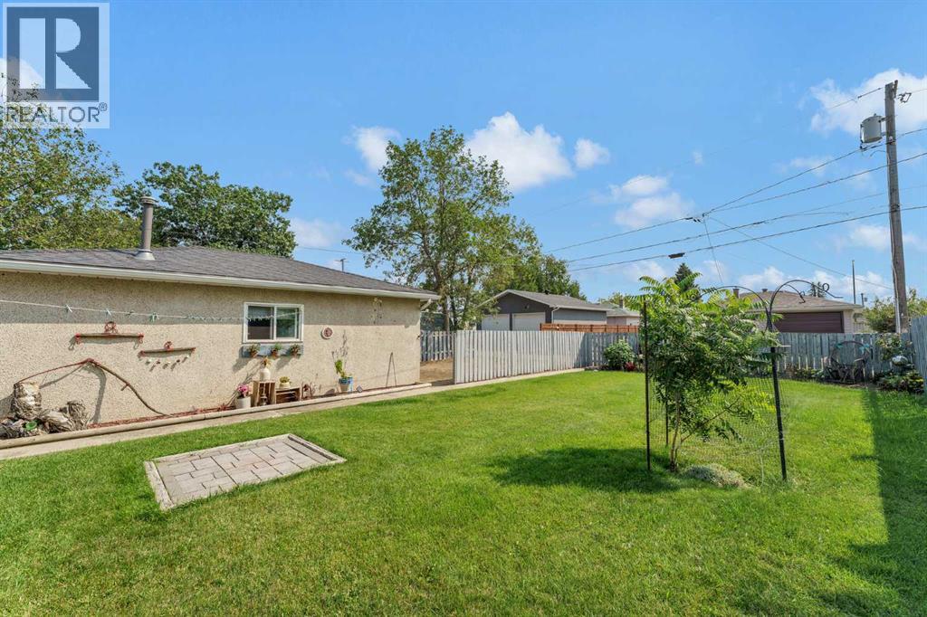 117 14 Street NW - Image 43