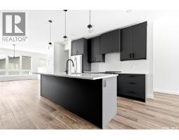 4pc Bathroom - 3023 Regina Avenue, Regina, SK S4S0G3 Photo 10
