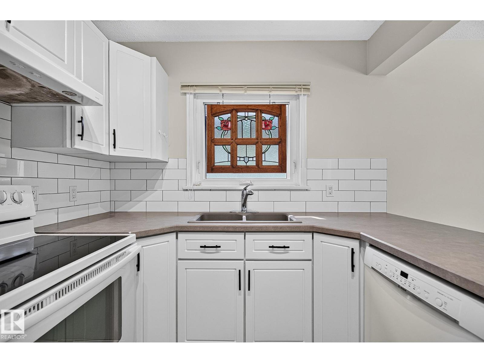 11555 136 Street NW - Image 21