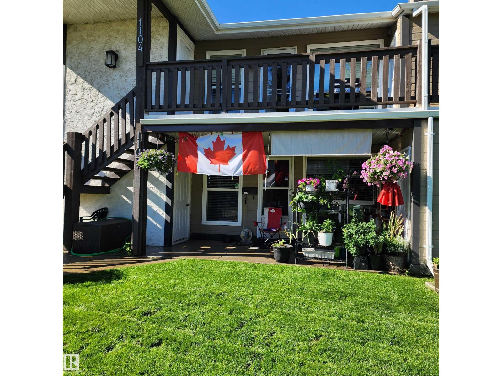 1102 Saddleback RD NW - 1