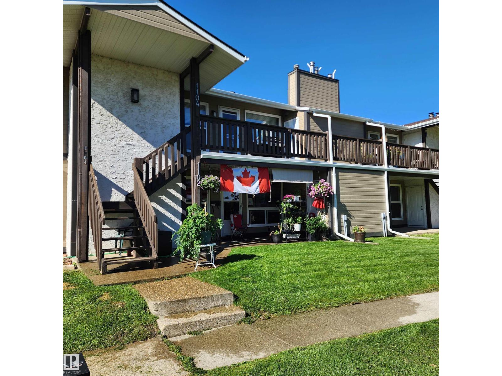 1102 Saddleback RD NW - 2
