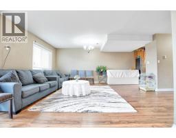 203 95 ECKHARDT Avenue, Penticton
