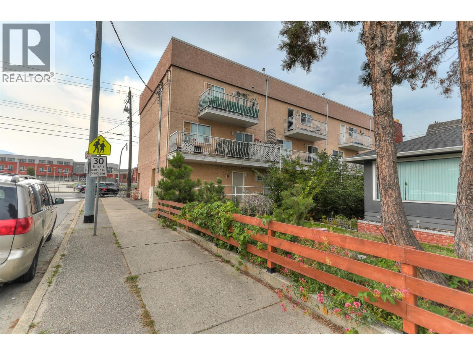 95 ECKHARDT Avenue Unit# 203, Penticton