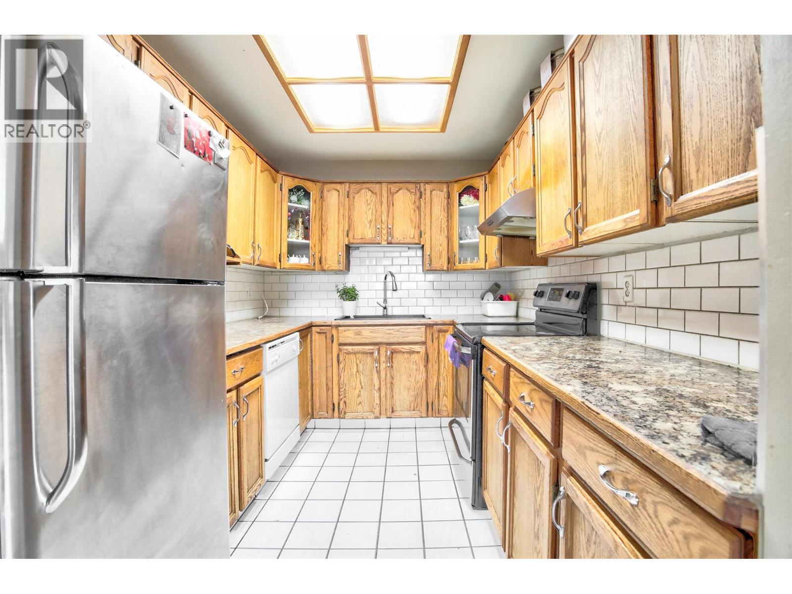 95 ECKHARDT Avenue Unit# 203, Penticton