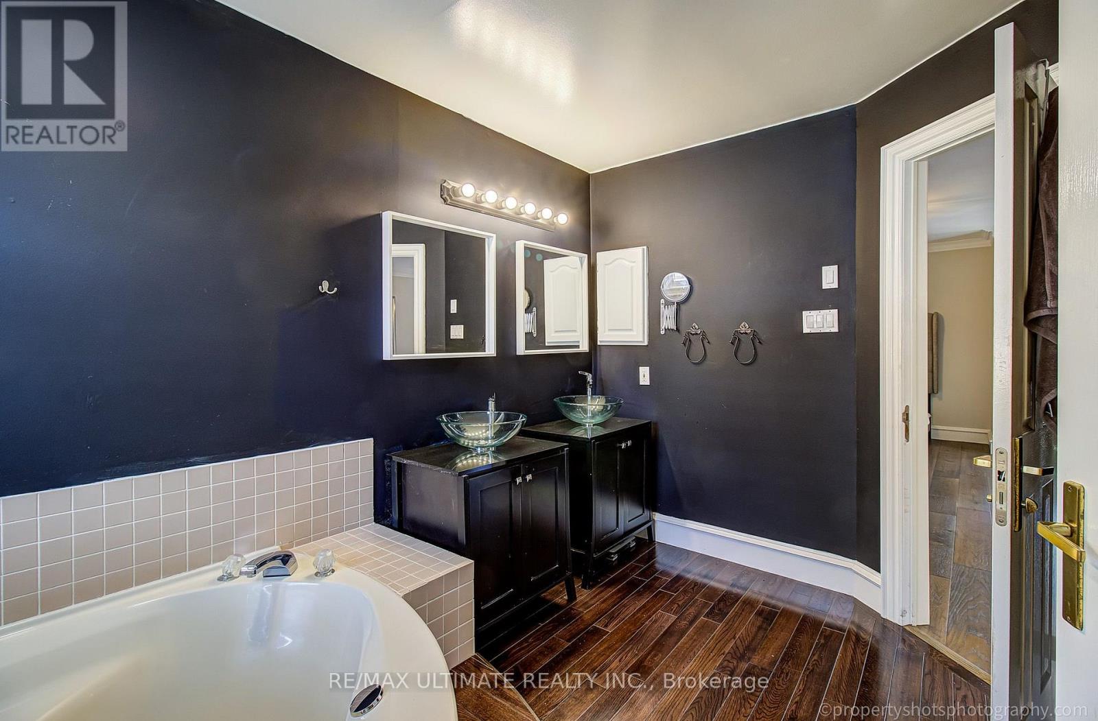 351 FAIRWAY GARDENS - 31