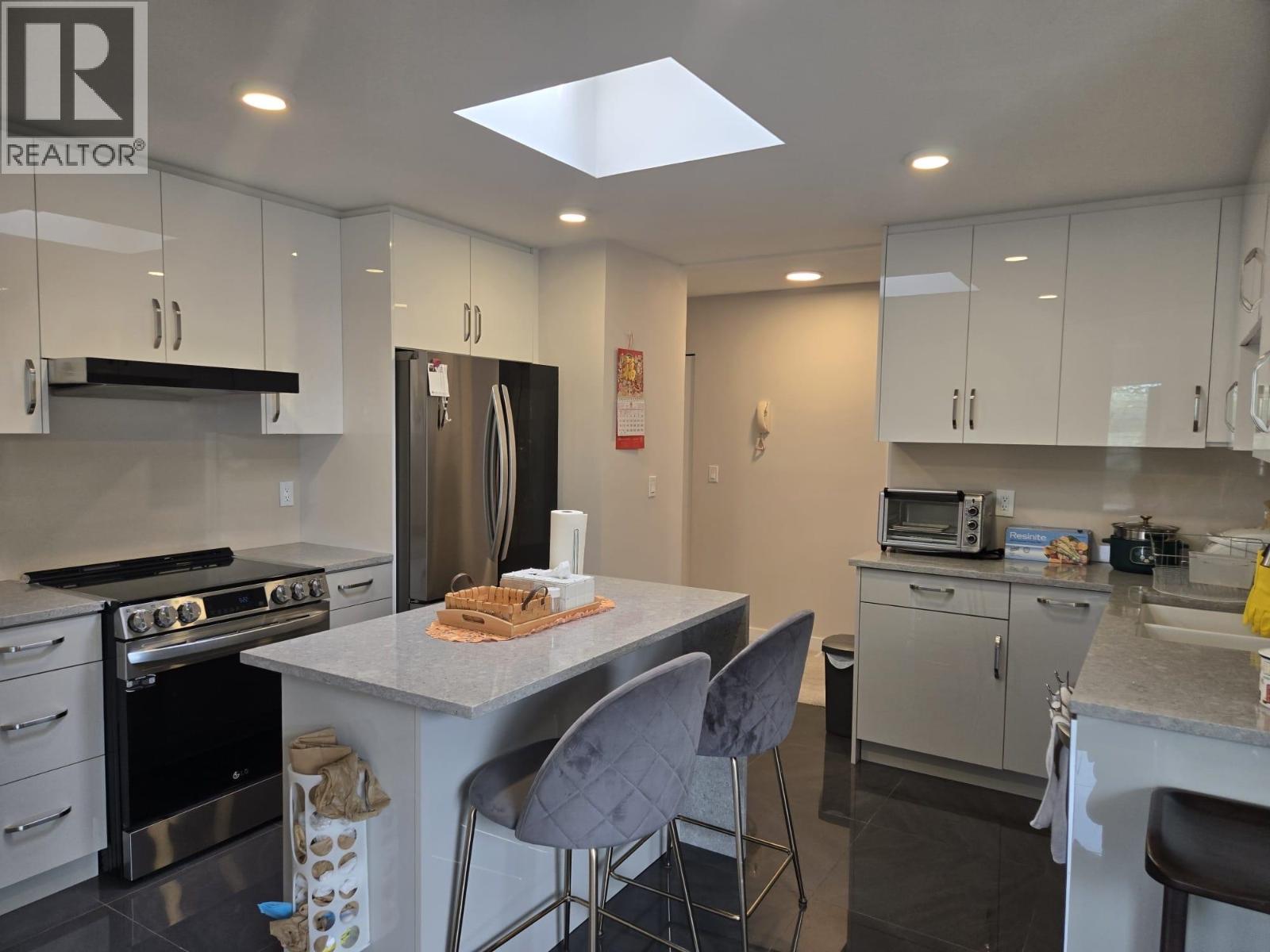 #302 7651 ABERCROMBIE Drive, Richmond, British Columbia, V6Y3N3, Richmond, British Columbia — photo 4 of 5