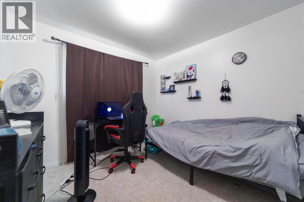 4604 61 Street - Image 12