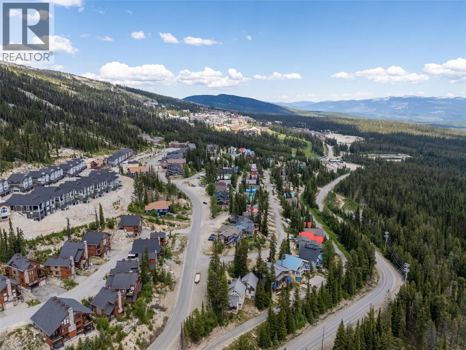 5850 Snow Pines Way, Big White