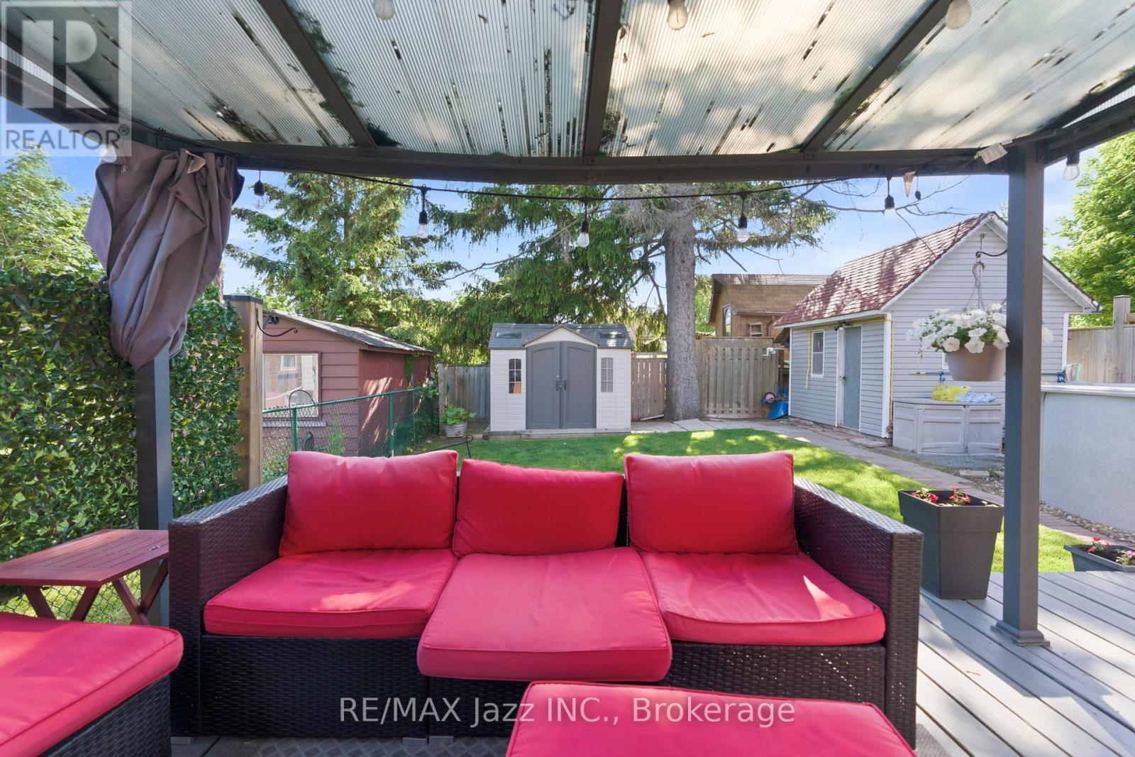 72 CADILLAC AVENUE S - 49