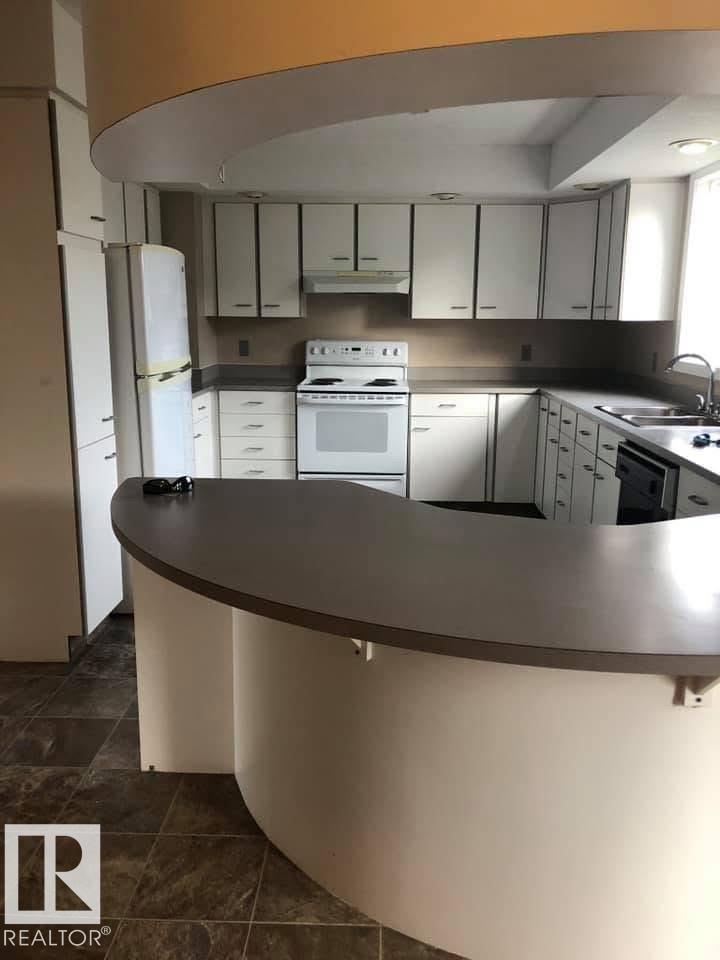 4805 47 ST - Image 16
