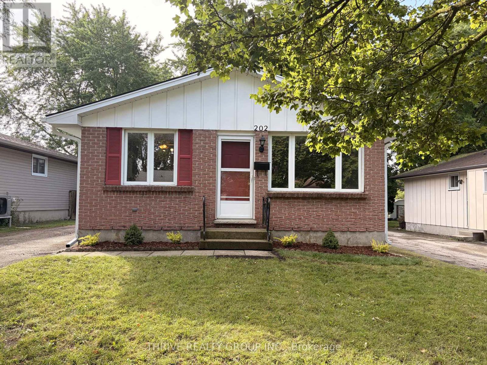 3 bedroom Single Family exterior, 202 Muriel Crescent, London South (South X), Ontario