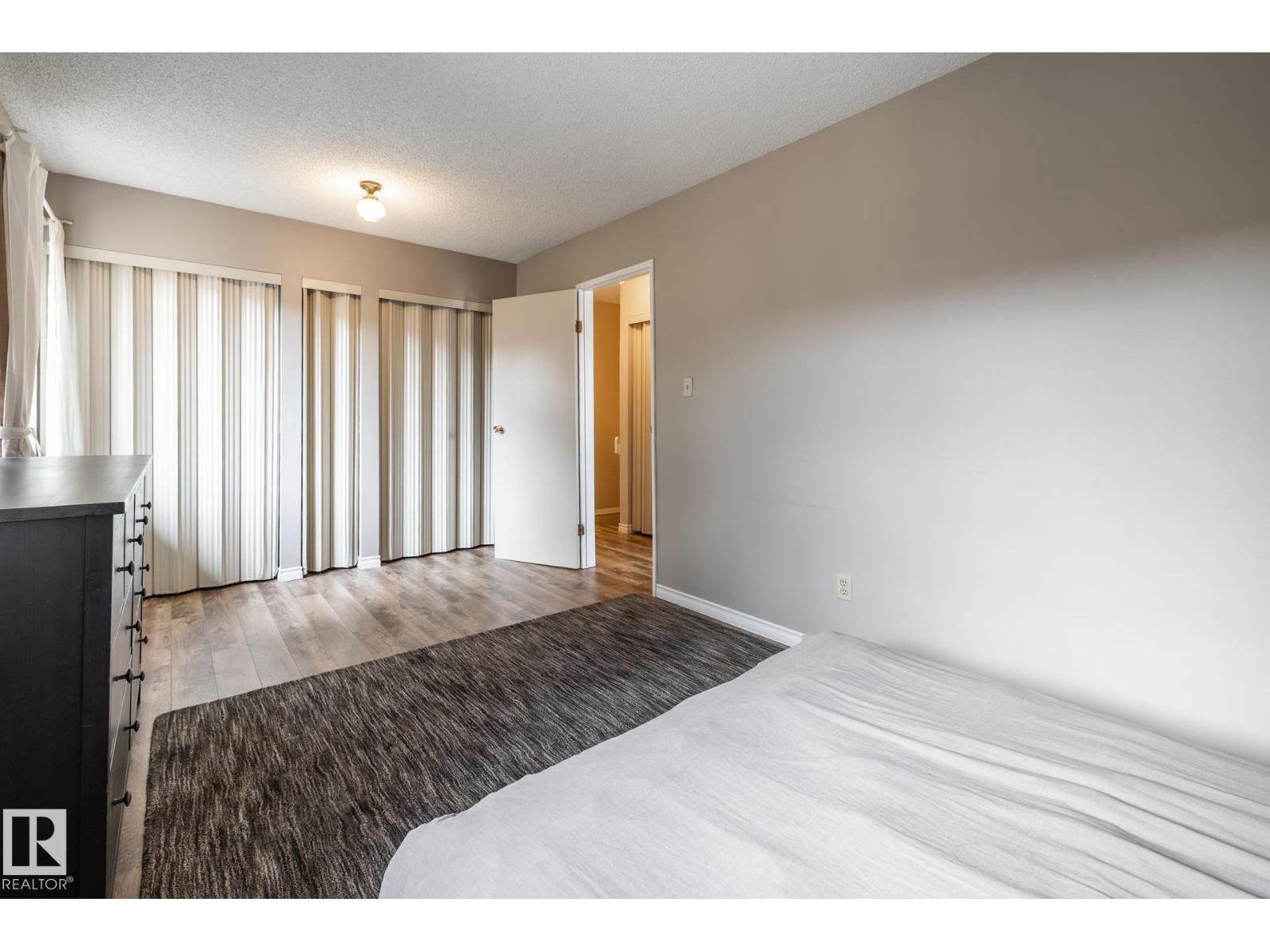 #20 3812 20 AV NW - 16