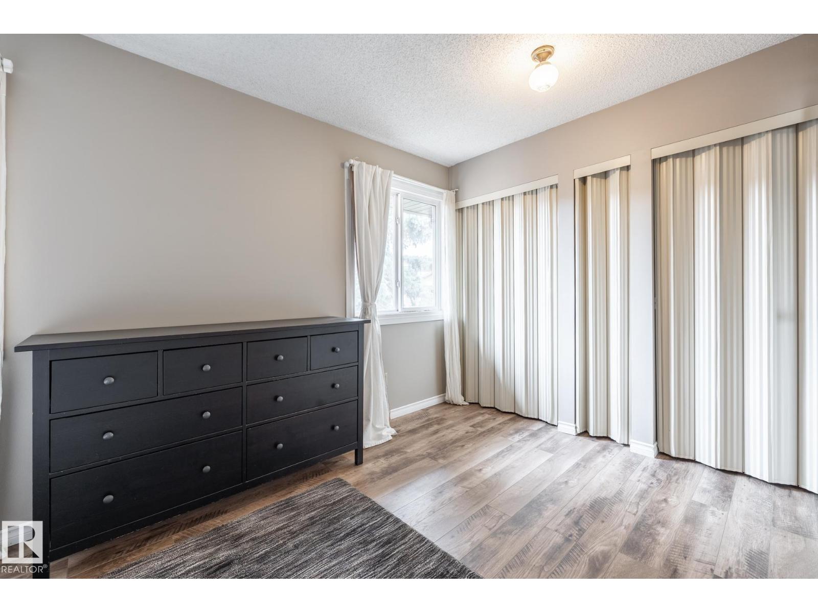 #20 3812 20 AV NW - 15