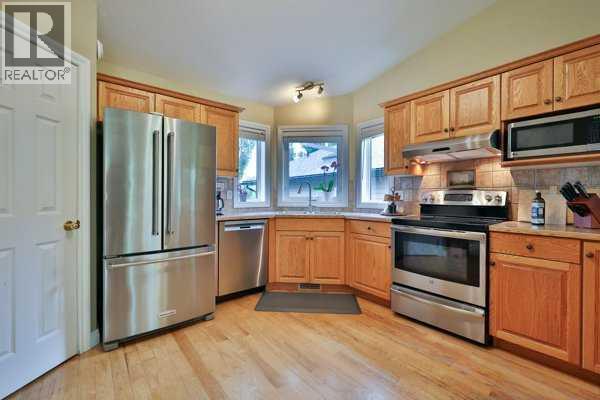 135 Riverbrook Close W - 10