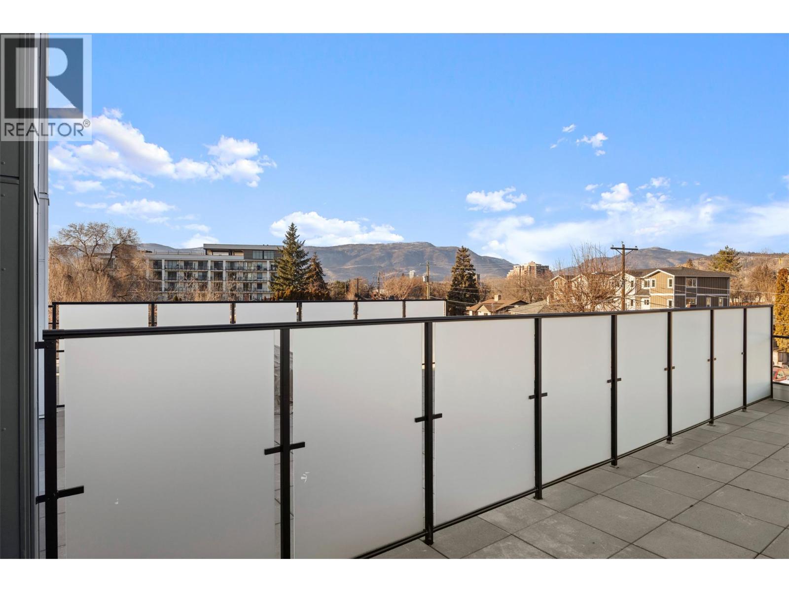 #212 1380 Pridham Avenue - 10