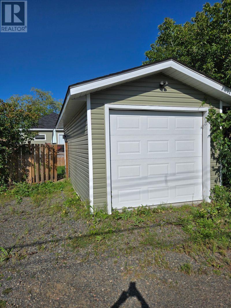 734 Franklin ST S - Image 11