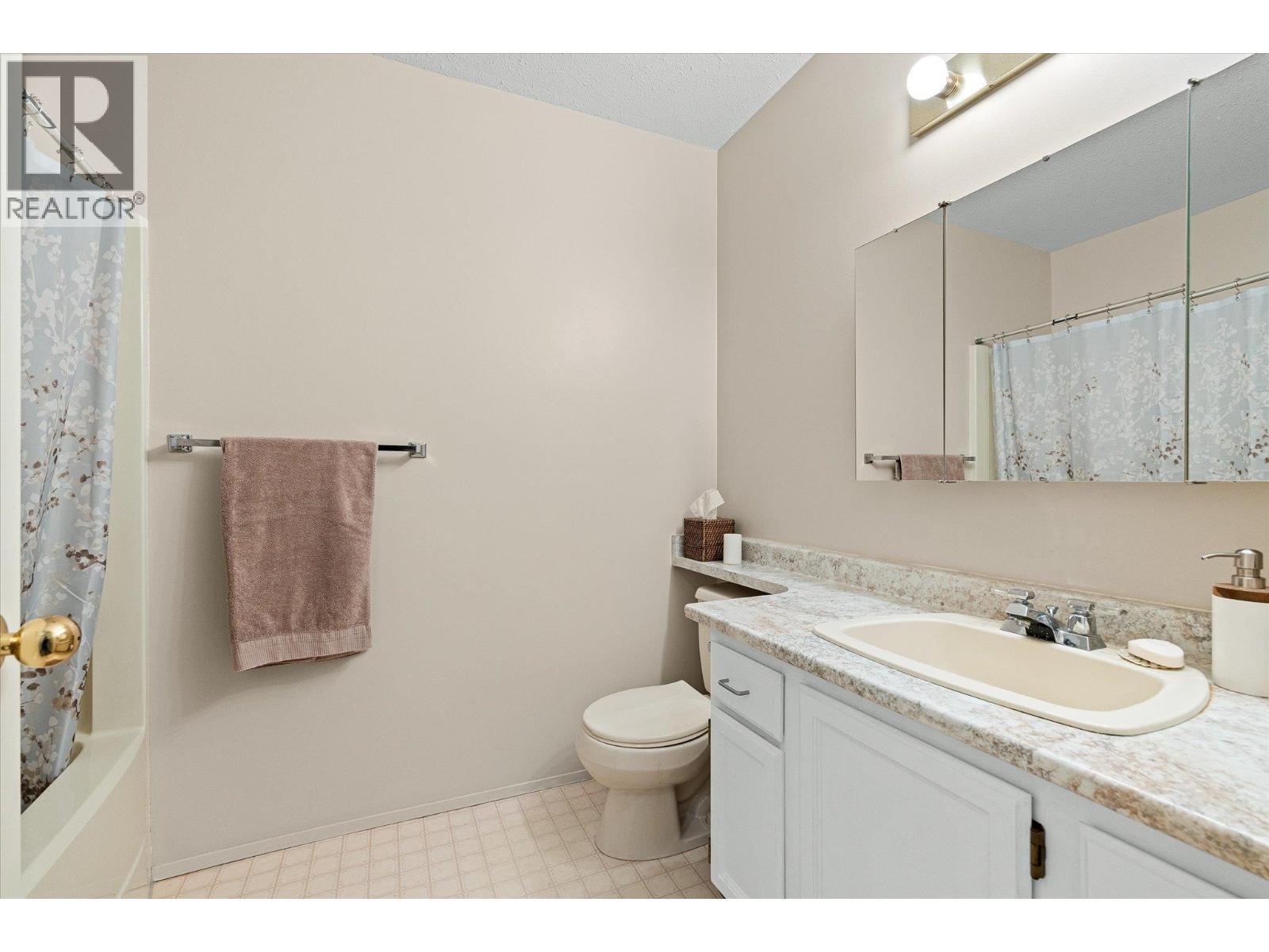 302 1170 Brookside Avenue, Kelowna