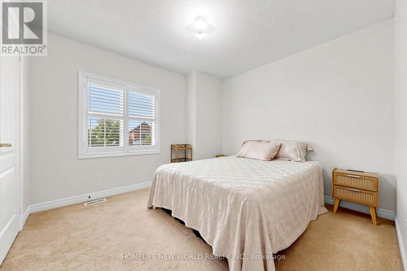 2 LUCIDA COURT - 32