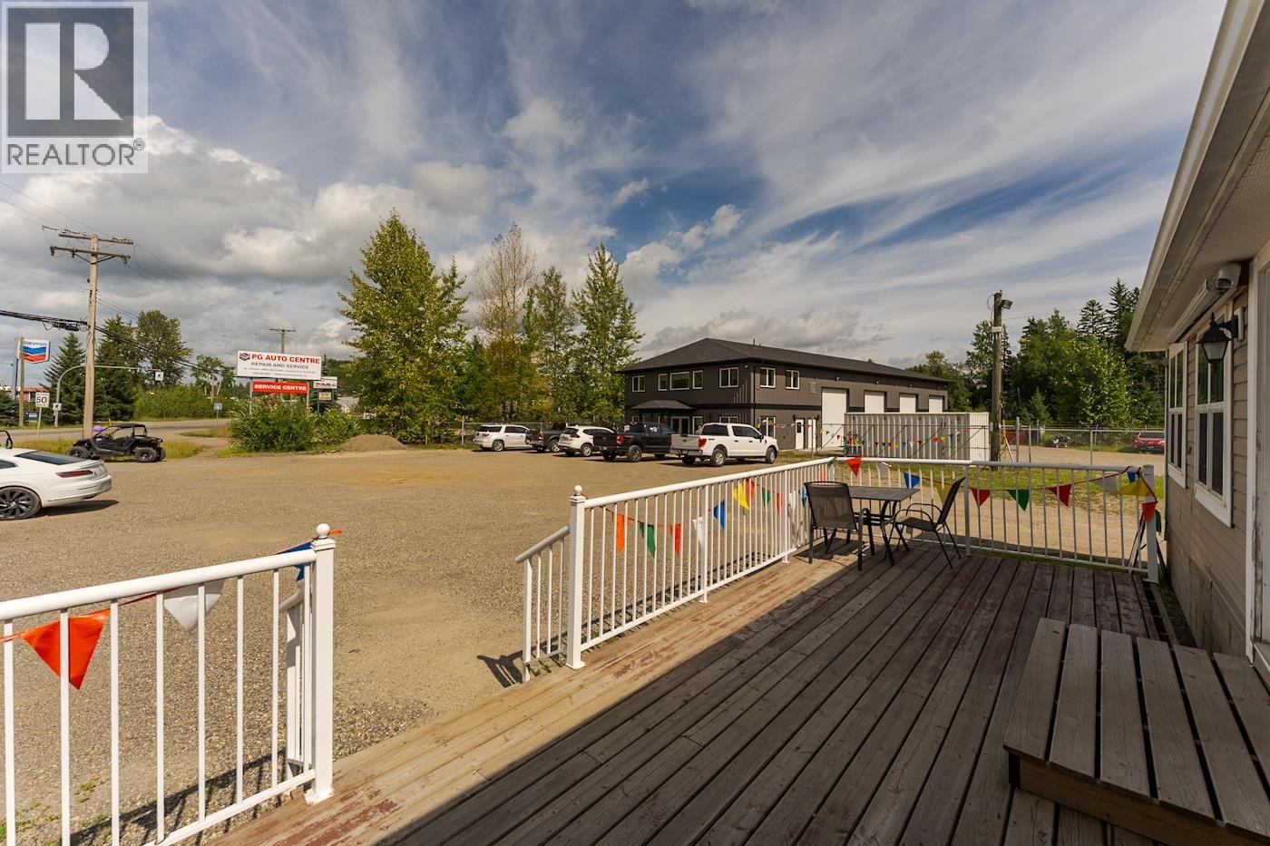 Photo 27 of 37 — 2050 HART HIGHWAY · Prince George, BC