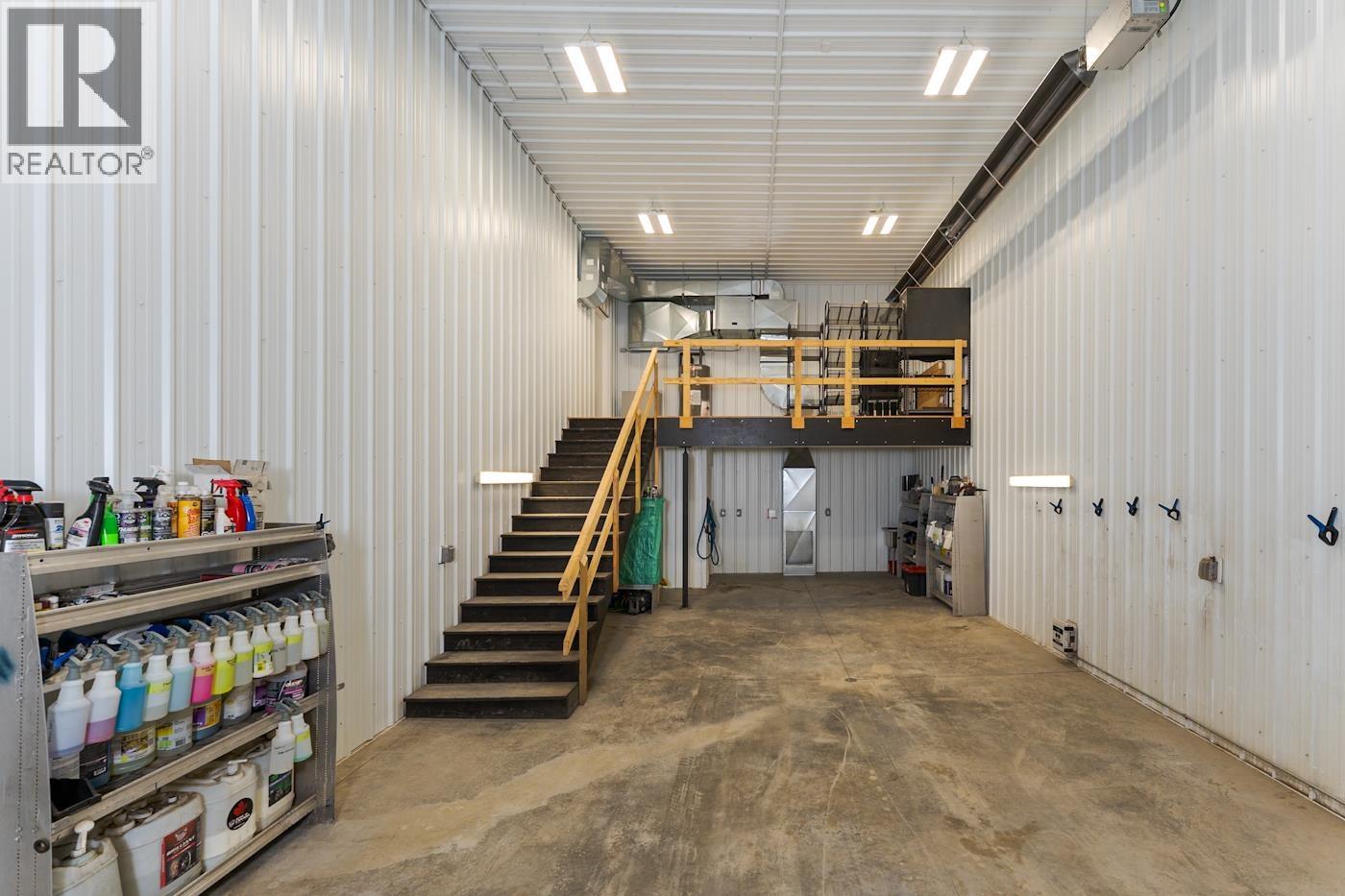 Photo 8 of 37 — 2050 HART HIGHWAY · Prince George, BC