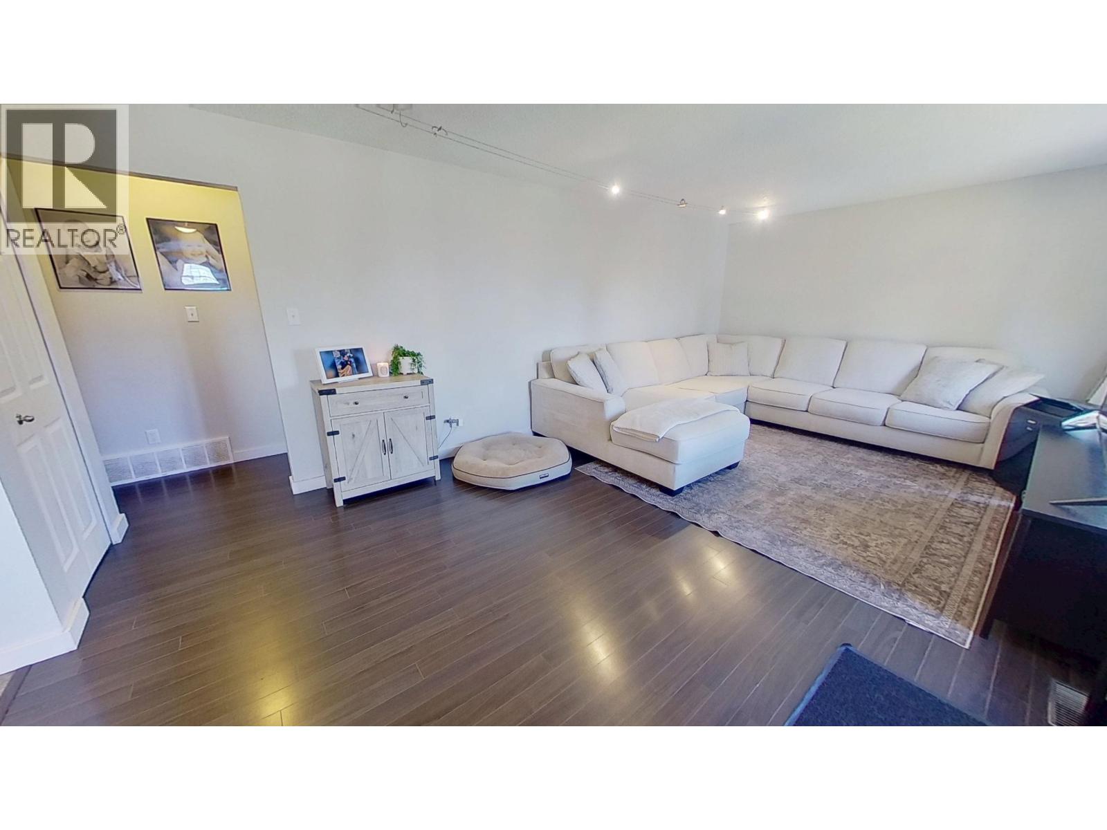 9203 88 STREET - 8